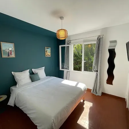 2 Plages Avec Jacuzzi Privee A 600m De La *