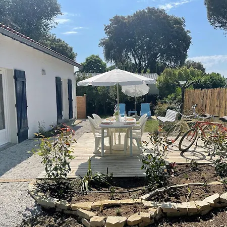 2 Plages Avec Jacuzzi Privee A 600m De La